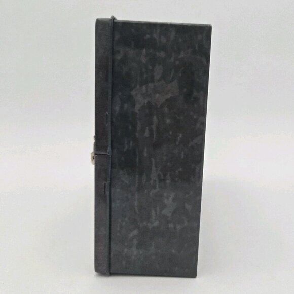 Jumanji The Next Level Lunchbox Popcorn Tin Collectors 9 1/2 X 6 1/4 X 2 3/4 - Picture 5 of 6